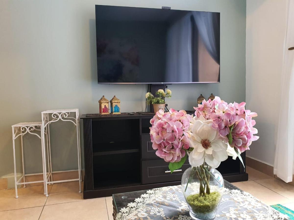 El Encanto Condominiums 자코 외부 사진